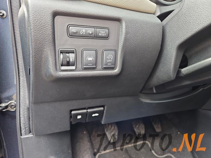 Nissan Micra 0.9 IG-T 12V Sloopvoertuig (2019, Grijs)