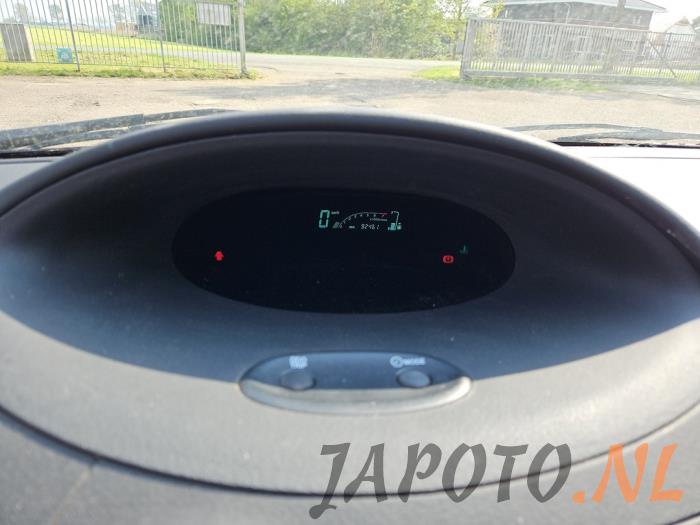 Toyota Yaris 1.0 16V VVT-i Sloopvoertuig (2005, Blauw)