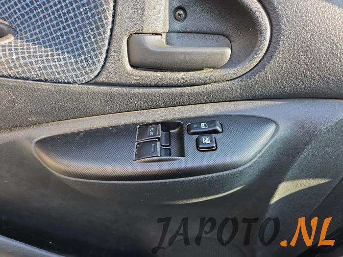 Toyota Yaris 1.0 16V VVT-i Sloopvoertuig (2005, Blauw)