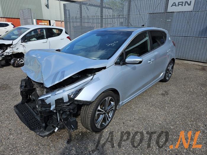 Kia Cee'd 1.0i T-GDi 12V 120 Sloopvoertuig (2018, Grijs)