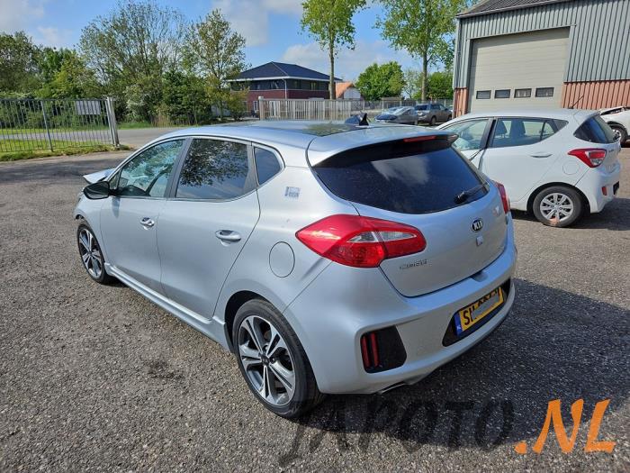 Kia Cee'd 1.0i T-GDi 12V 120 Sloopvoertuig (2018, Grijs)