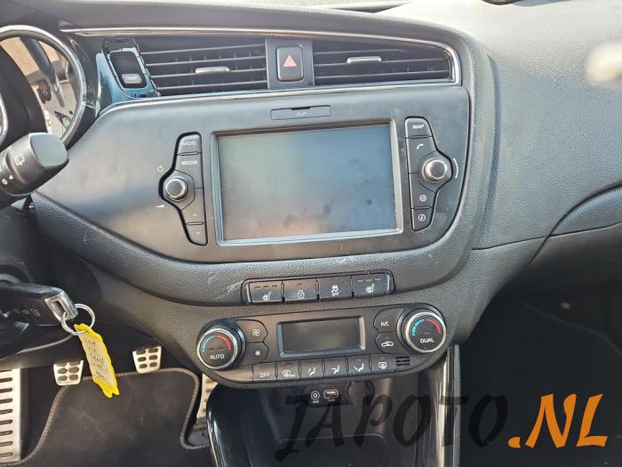 Kia Cee'd 1.0i T-GDi 12V 120 Sloopvoertuig (2018, Grijs)