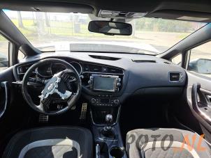 Kia Cee'd 1.0i T-GDi 12V 120 Sloopvoertuig (2018, Grijs)