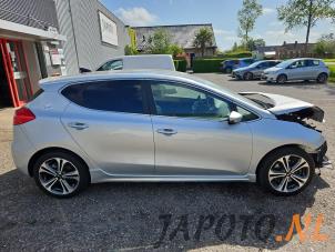 Kia Cee'd 1.0i T-GDi 12V 120 Sloopvoertuig (2018, Grijs)