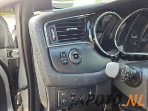 Kia Cee'd 1.0i T-GDi 12V 120 Sloopvoertuig (2018, Grijs)