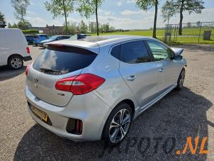 Kia Cee'd 1.0i T-GDi 12V 120 Sloopvoertuig (2018, Grijs)