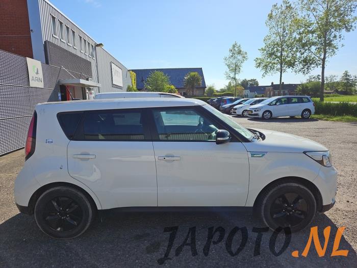 Kia Soul II EV Sloopvoertuig (2016, Wit)