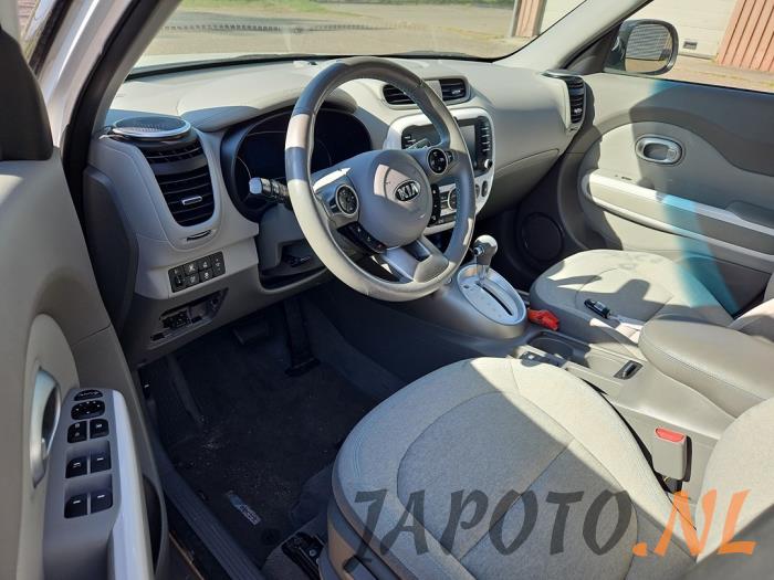 Kia Soul II EV Sloopvoertuig (2016, Wit)