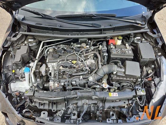 Toyota Yaris IV 1.5 12V VVT-i Sloopvoertuig (2021, Zwart)