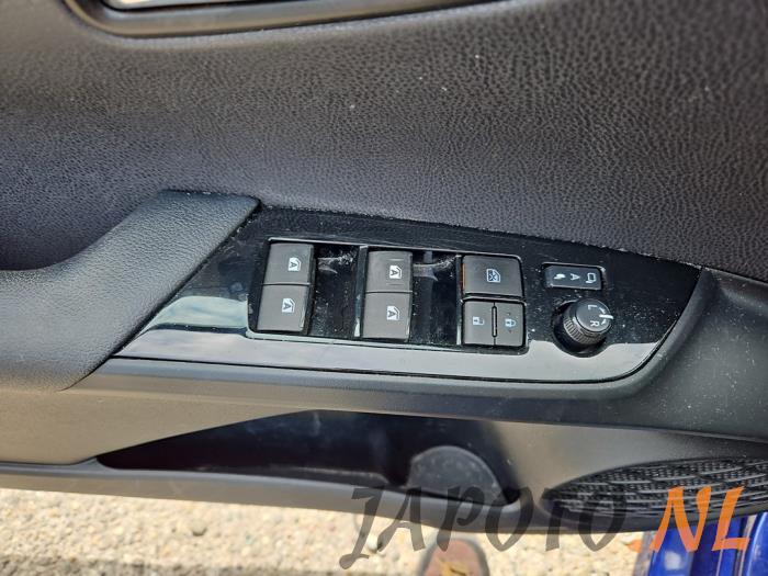 Toyota Prius 1.8 16V Hybrid Sloopvoertuig (2016, Blauw)