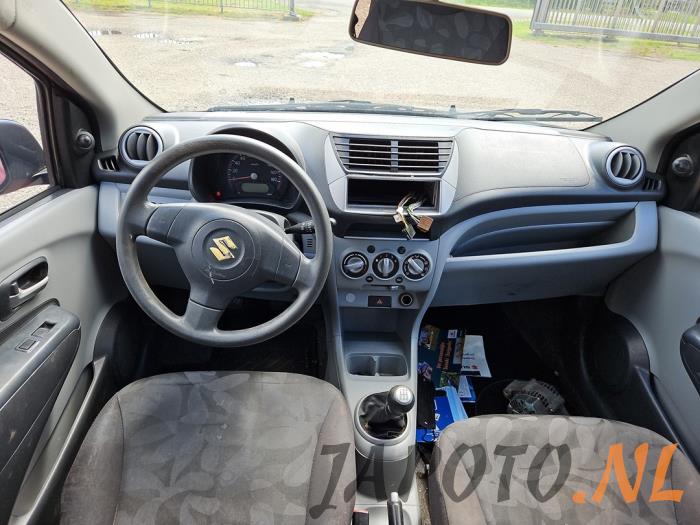 Suzuki Alto 1.0 12V Sloopvoertuig (2010, Roze)