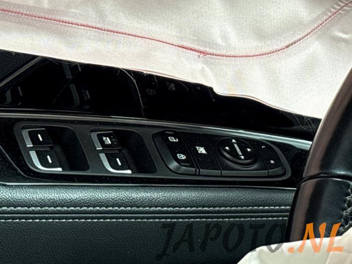 Kia Niro I 1.6 GDI Hybrid Sloopvoertuig (2018, Wit)