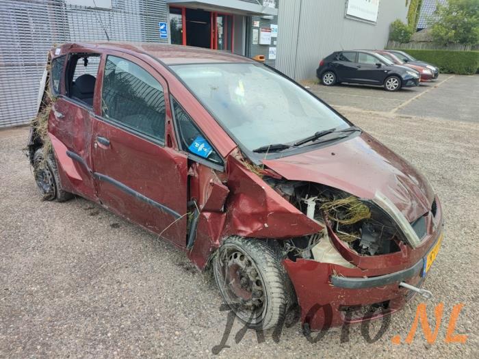 Mitsubishi Colt 1.3 16V Sloopvoertuig (2004, Rood)