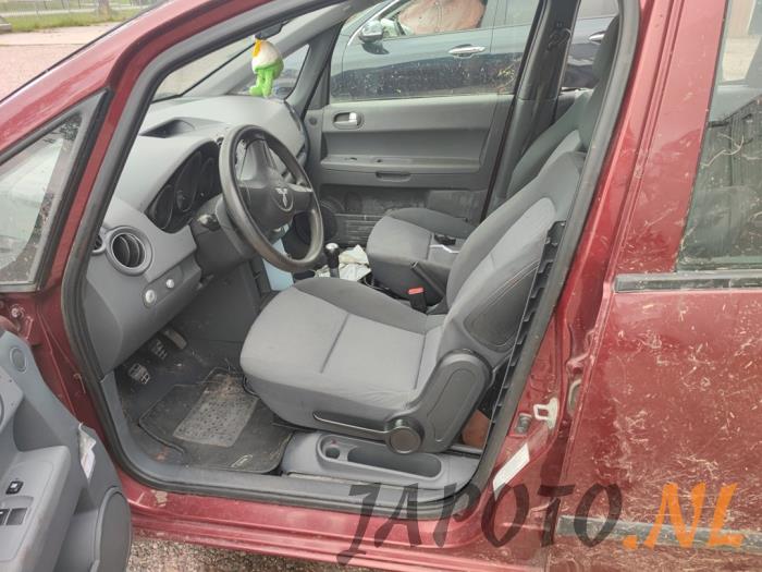 Mitsubishi Colt 1.3 16V Sloopvoertuig (2004, Rood)