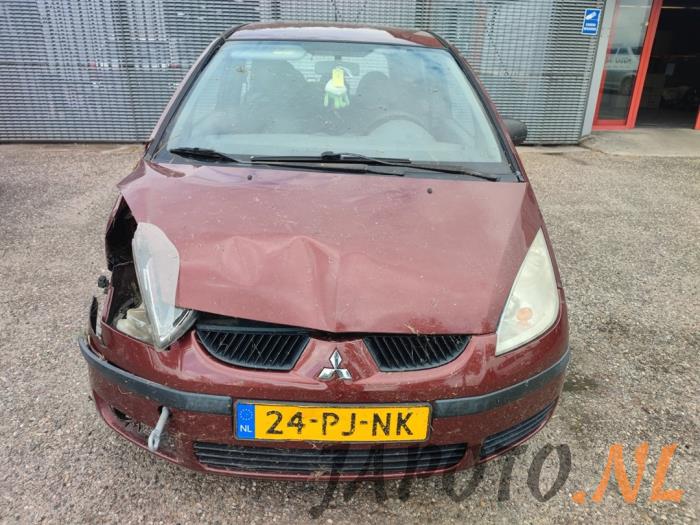 Mitsubishi Colt 1.3 16V Sloopvoertuig (2004, Rood)