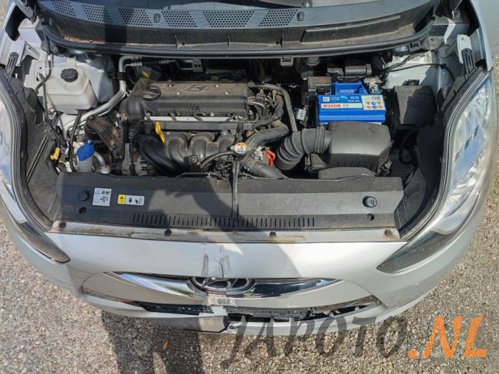 Hyundai iX20 1.6i 16V Sloopvoertuig (2011, Grijs)