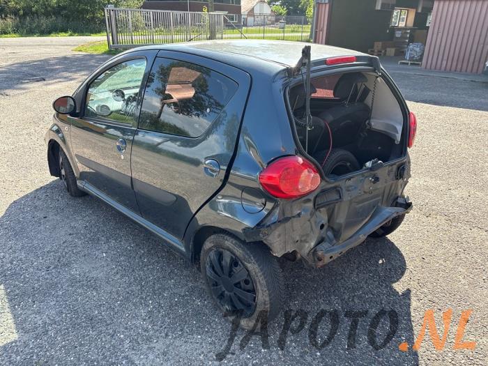 Toyota Aygo 1.0 12V VVT-i Sloopvoertuig (2008, Grijs)