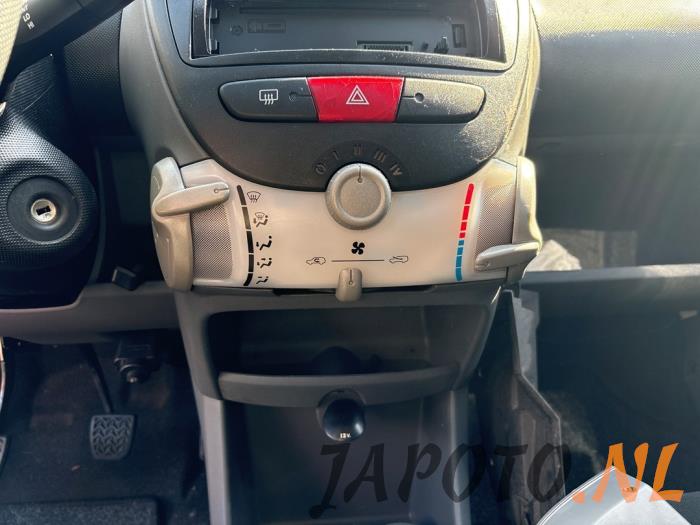 Toyota Aygo 1.0 12V VVT-i Sloopvoertuig (2008, Grijs)