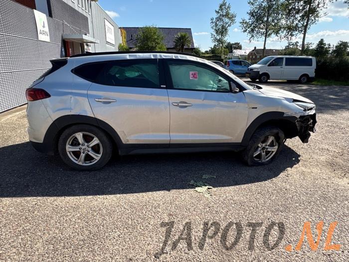 Hyundai Tucson 2.0 CRDi 16V Mild Hybrid 4WD Sloopvoertuig (2020)