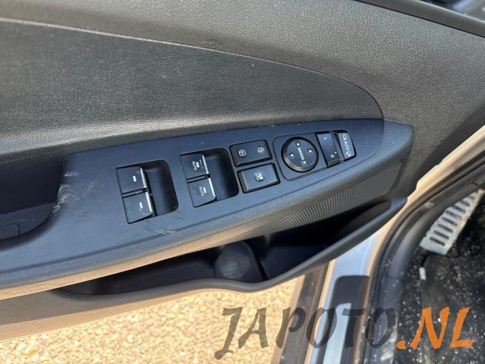 Hyundai Tucson 2.0 CRDi 16V Mild Hybrid 4WD Sloopvoertuig (2020)