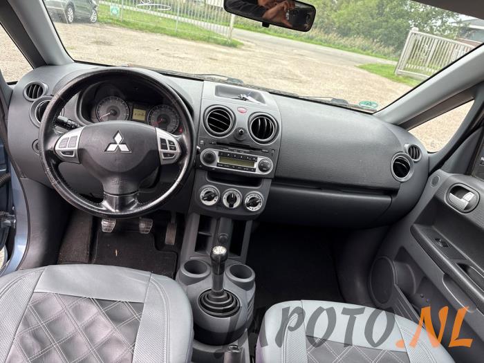 Mitsubishi Colt 1.3 16V Sloopvoertuig (2010, Blauw)