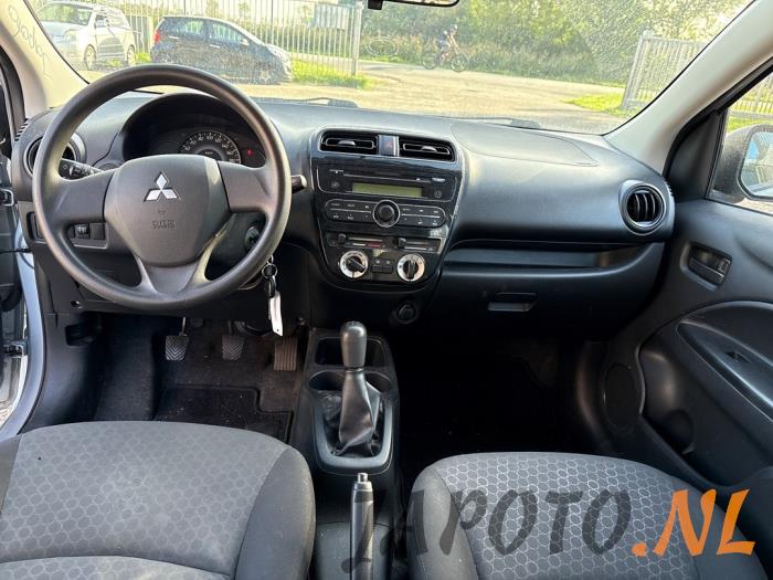 Mitsubishi Space Star 1.0 12V Sloopvoertuig (2014, Grijs)
