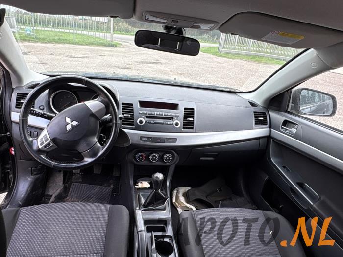 Mitsubishi Lancer Sports Sedan 1.6 MIVEC 16V Sloopvoertuig (2011, Zwart)