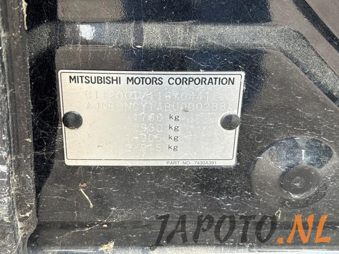 Mitsubishi Lancer Sports Sedan 1.6 MIVEC 16V Sloopvoertuig (2011, Zwart)