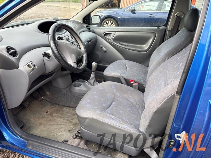Toyota Yaris 1.0 16V VVT-i Sloopvoertuig (2003, Blauw)
