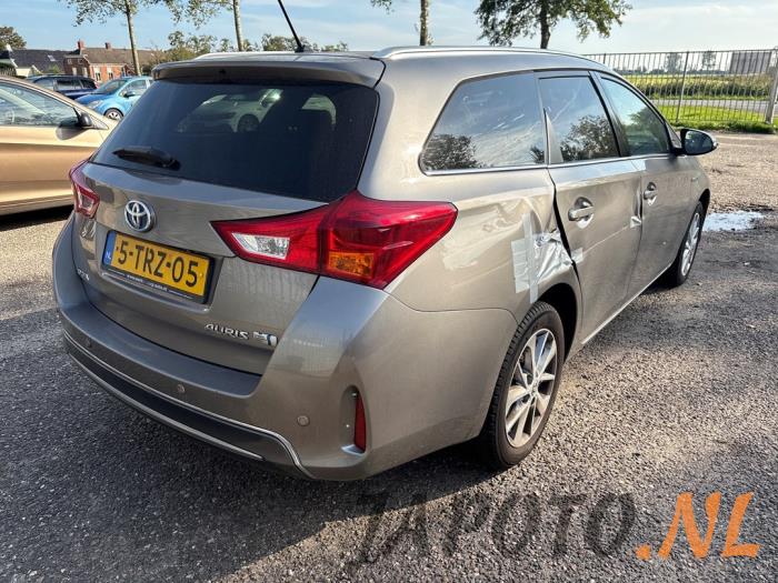 Toyota Auris Touring Sports 1.8 16V Hybrid Sloopvoertuig (2014, Bruin)