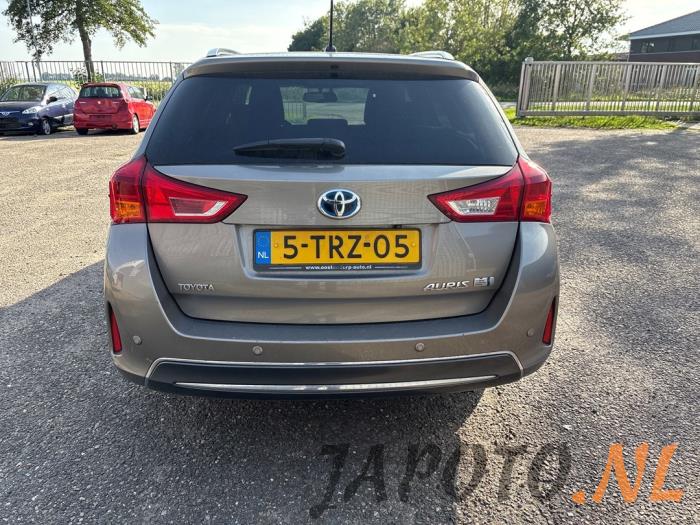 Toyota Auris Touring Sports 1.8 16V Hybrid Sloopvoertuig (2014, Bruin)