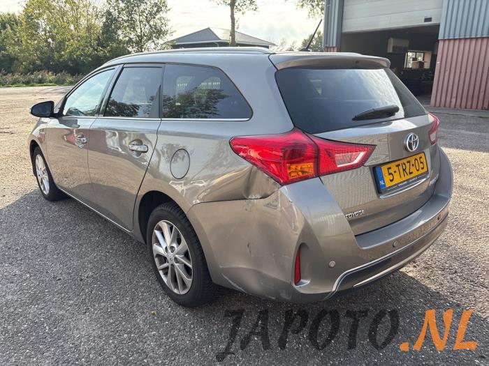 Toyota Auris Touring Sports 1.8 16V Hybrid Sloopvoertuig (2014, Bruin)