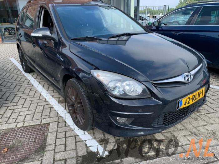 Hyundai i30 Crosswagon 1.6 CVVT 16V Sloopvoertuig (2011, Zwart)