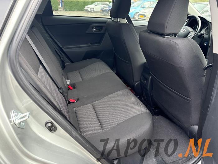 Toyota Auris Touring Sports 1.8 16V Hybrid Sloopvoertuig (2014, Grijs)