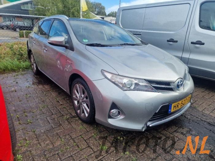 Toyota Auris Touring Sports 1.8 16V Hybrid Sloopvoertuig (2014, Grijs)