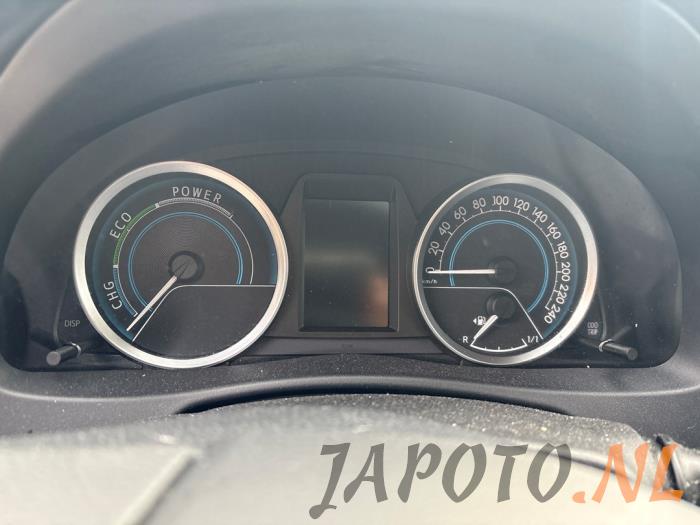 Toyota Auris Touring Sports 1.8 16V Hybrid Sloopvoertuig (2014, Grijs)