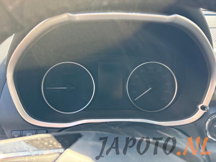 Mitsubishi Eclipse Cross Sloopvoertuig (2023, Rood)
