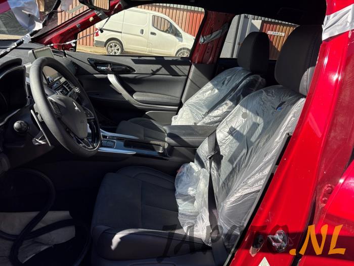 Mitsubishi Eclipse Cross Sloopvoertuig (2023, Rood)