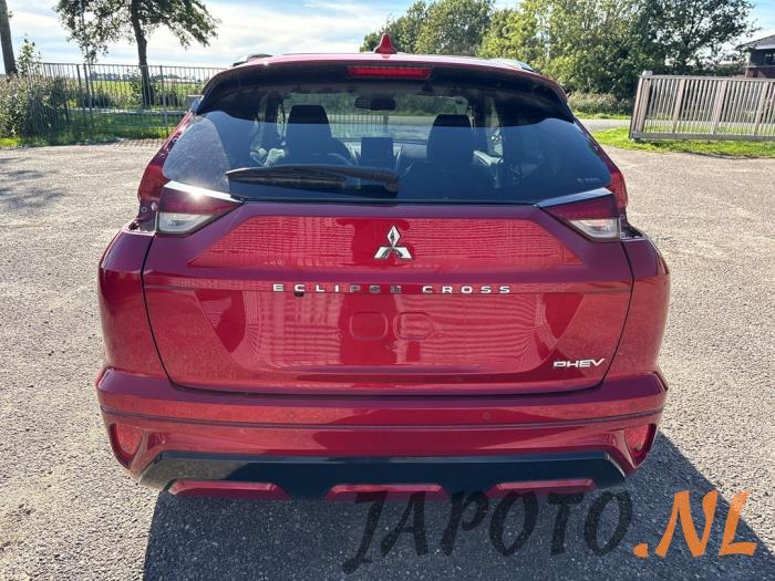 Mitsubishi Eclipse Cross Sloopvoertuig (2023, Rood)