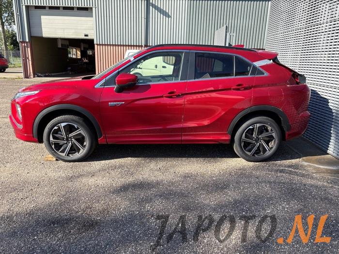 Mitsubishi Eclipse Cross Sloopvoertuig (2023, Rood)