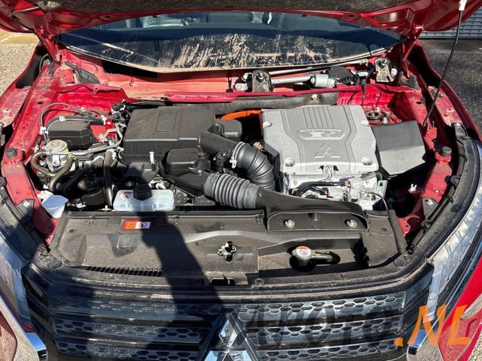 Mitsubishi Eclipse Cross Sloopvoertuig (2023, Rood)