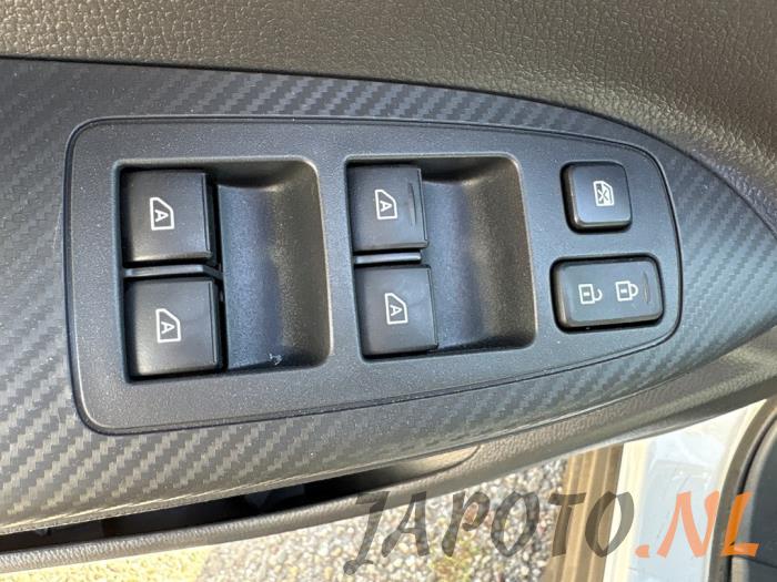 Mitsubishi Eclipse Cross 2.4 16V PHEV 4x4 Sloopvoertuig (2023)