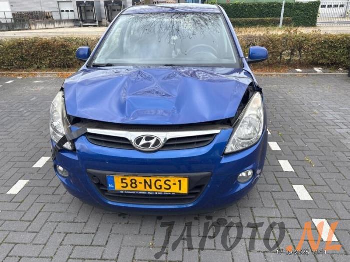 Hyundai i20 1.4i 16V Sloopvoertuig (2010, Blauw)