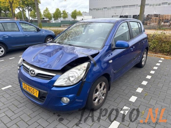 Hyundai i20 1.4i 16V Sloopvoertuig (2010, Blauw)