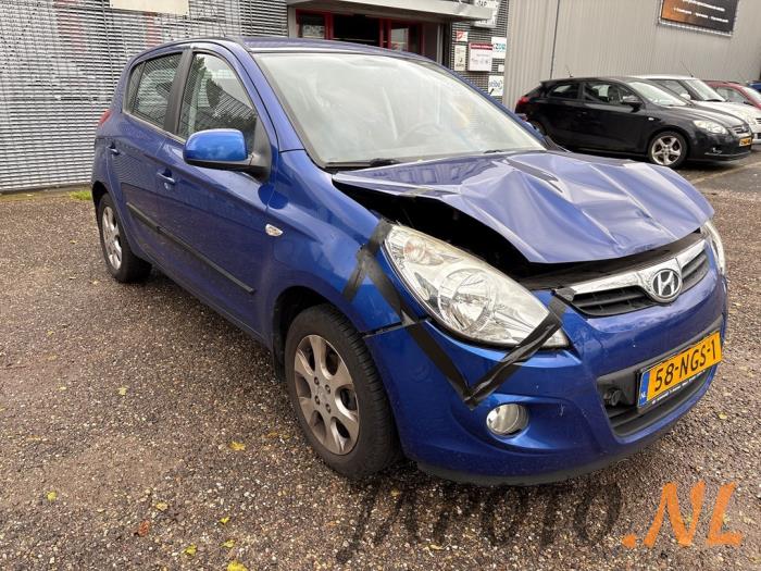 Hyundai i20 1.4i 16V Sloopvoertuig (2010, Blauw)