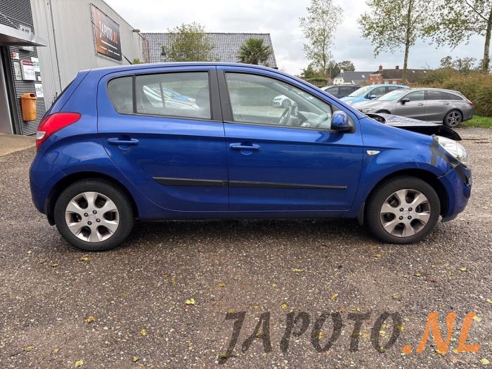 Hyundai i20 1.4i 16V Sloopvoertuig (2010, Blauw)