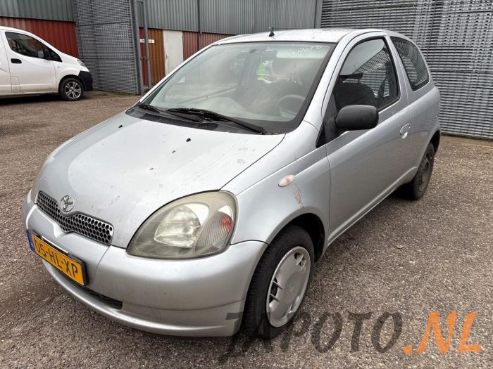Toyota Yaris 1.3 16V VVT-i Sloopvoertuig (2001, Grijs)