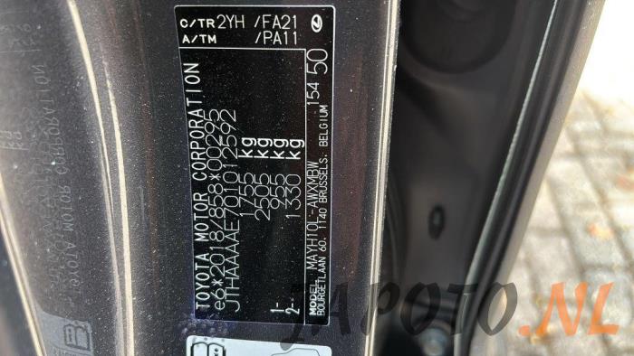 Lexus LBX 1.5 Hybrid 2WD Sloopvoertuig (2024, Grijs)