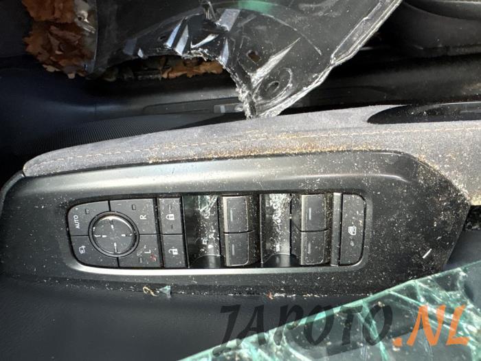 Lexus LBX 1.5 Hybrid 2WD Sloopvoertuig (2024, Grijs)