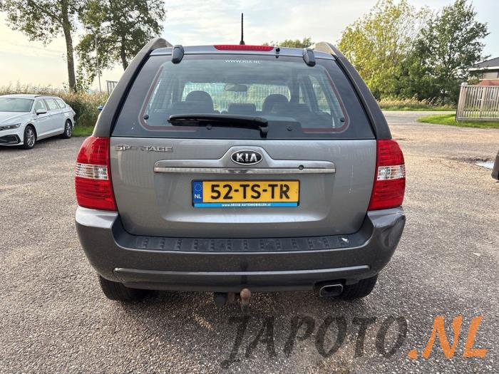Kia Sportage 2.0 CVVT 16V 4x2 Sloopvoertuig (2007, Grijs)